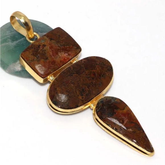 Earth Art hand crafted artisan Jewelry - Stick agate gold pendant